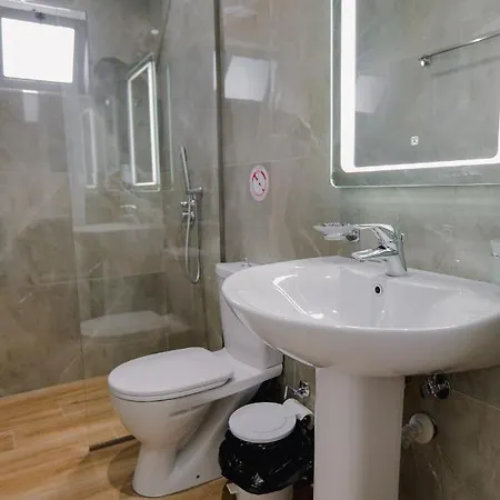 Jon'a Саранда