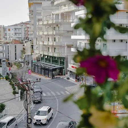 Jon'a * Sarandë