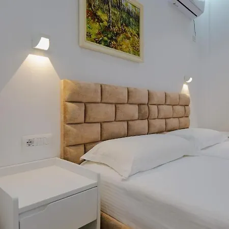 Jon'a 아파트 Sarandë