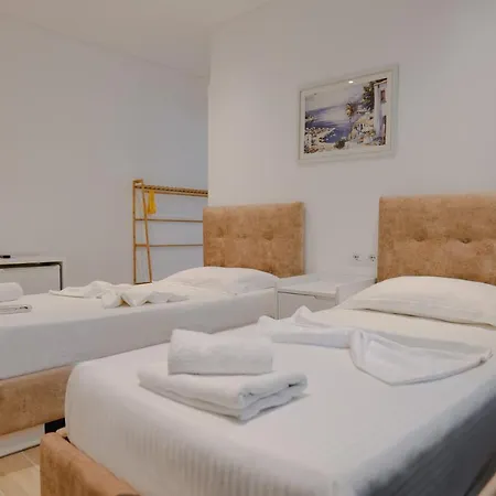 Апартаменты Jon'a Саранда