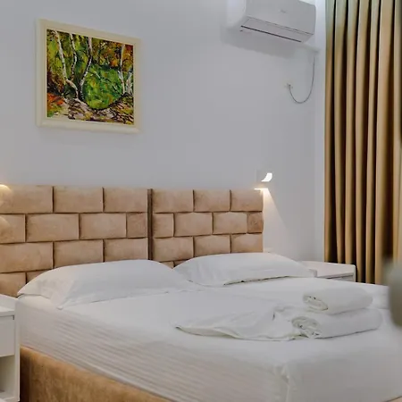 Jon'a Апартаменты *