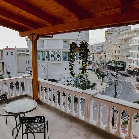 Jon'a 아파트 Sarandë